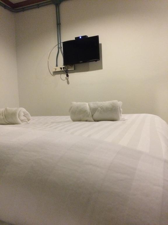 K2 Backpacker Hostel เขาหลัก ห้อง รูปภาพ