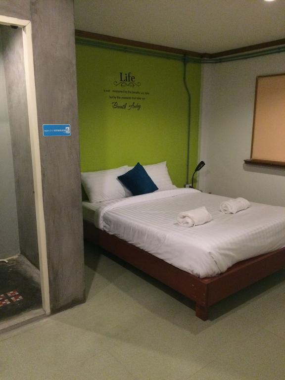 K2 Backpacker Hostel เขาหลัก ห้อง รูปภาพ