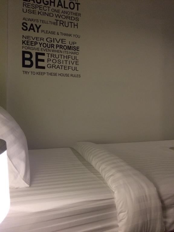 K2 Backpacker Hostel เขาหลัก ห้อง รูปภาพ